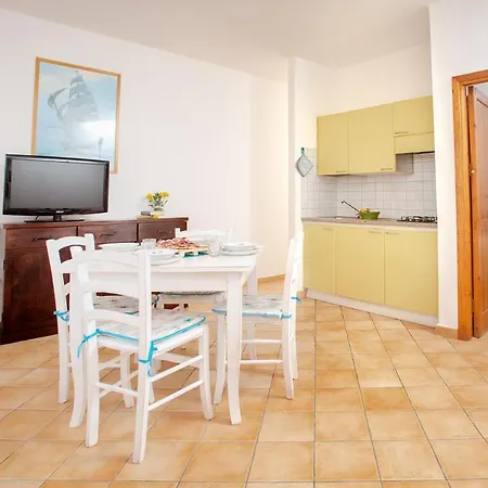Apartment Lungoni *
